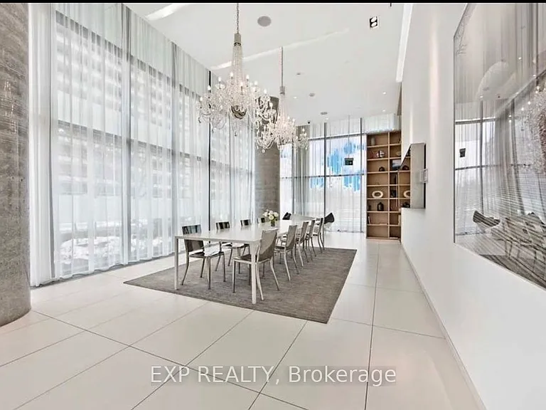 185 Roehampton Ave #911 — Photo 20