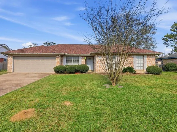 1908 Thousand Oaks Dr, Orange, TX 77632