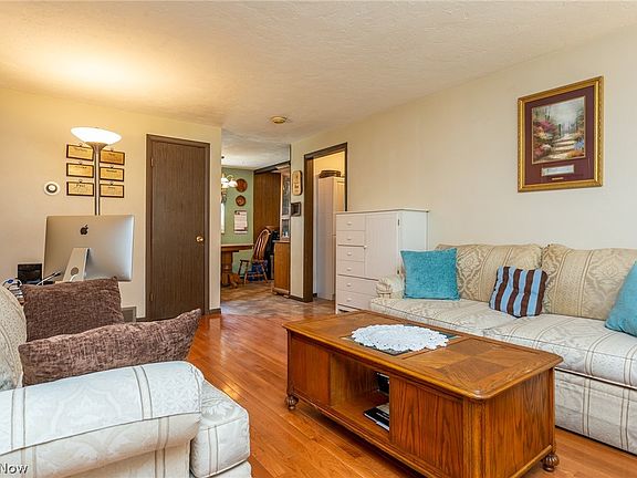 3rd image of 1509-1511 Shaffer Dr