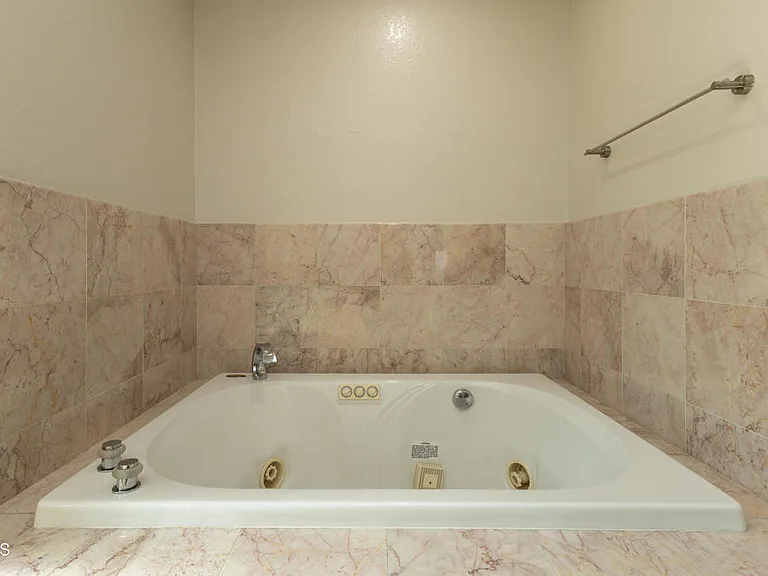 1212 Arno Dr — Photo 33