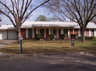 204 Fox Dr, Del Rio, TX 78840