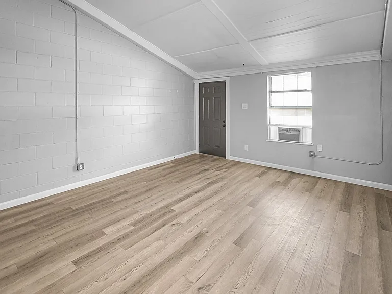 1315 Alliance St #2 — Photo 5