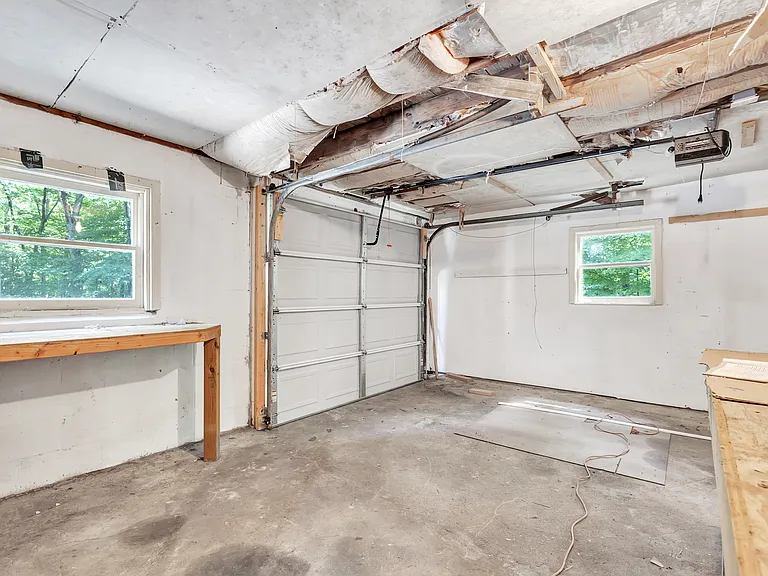 21 Old Redding Rd — Photo 43