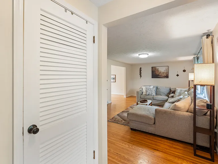 20 Paddington Dr — Photo 42