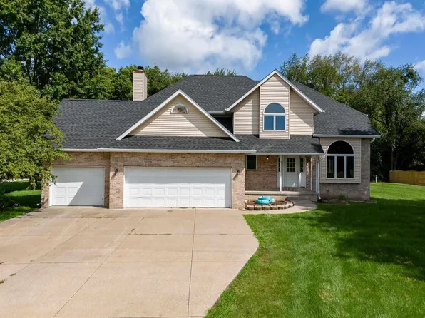 21117 52nd Ave N, Port Byron, IL 61275