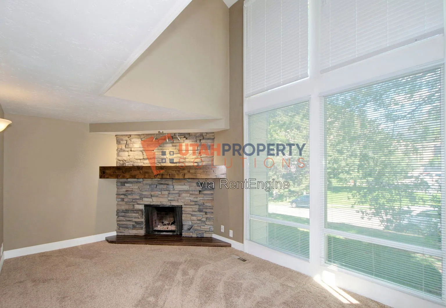 2 bed, 1.5 bath, 1588 sqft, $2,045 — Photo 4