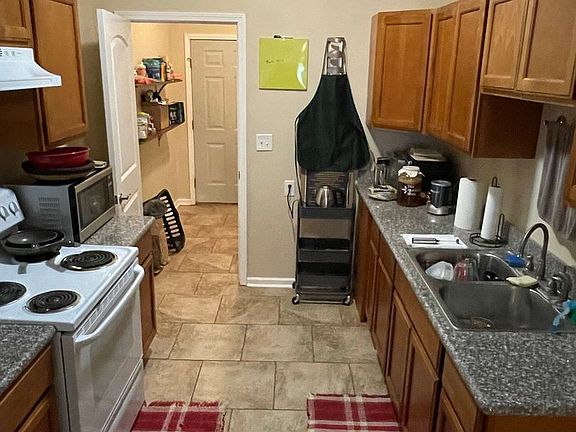 5th image of 2472-2474 Vienna St #2472