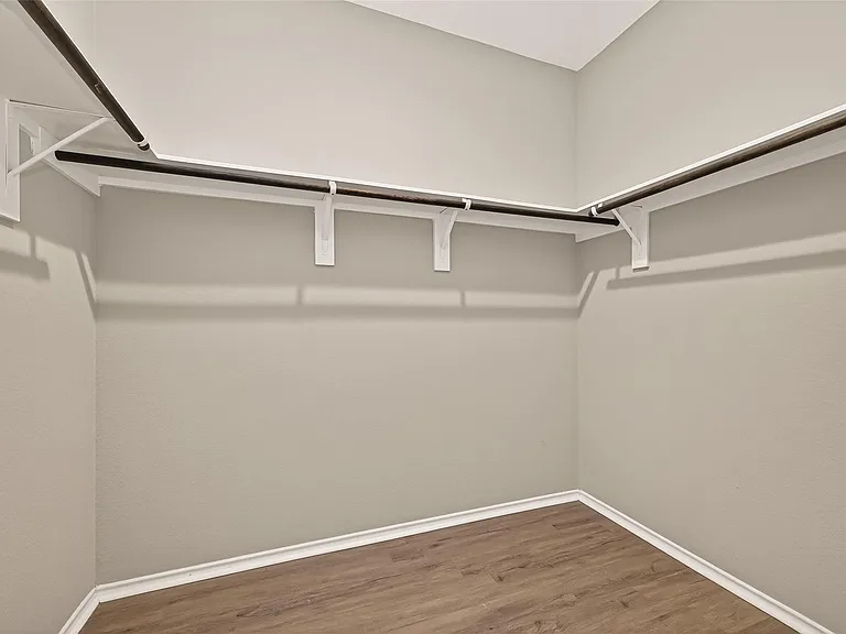 18361 Timbermill Ln — Photo 33