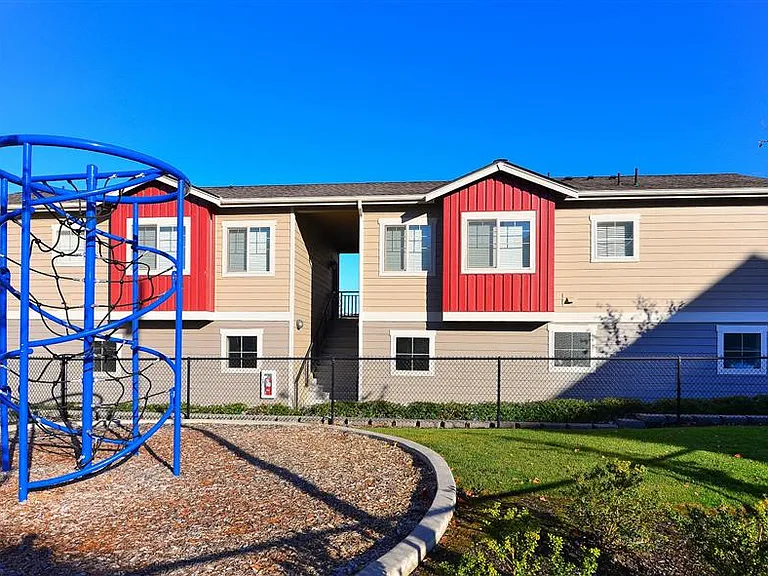 The Arbors at Edgewood — Photo 17