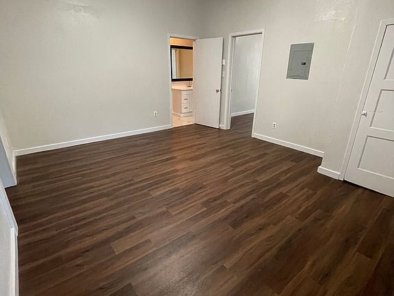 3rd image of 620 S Fredonia St #1A