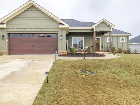 203 Saraland Trl, Perry, GA 31069