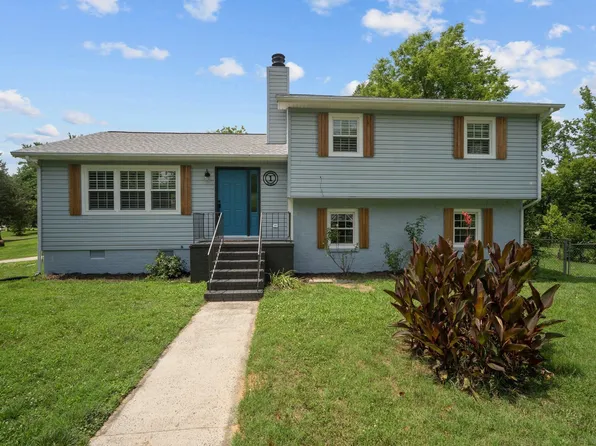 1 Hedgerow Pl, Durham, NC 27704
