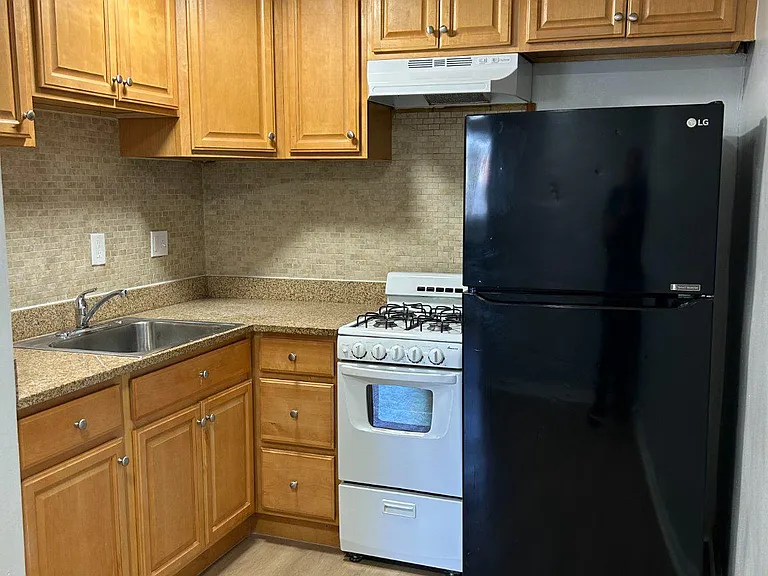 308 Burmont Rd — Photo 4