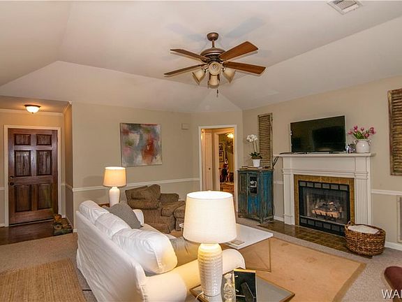 4th image of 1028 Vineyards Dr
