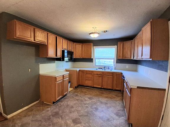 5th image of 4005 Blaine Rd