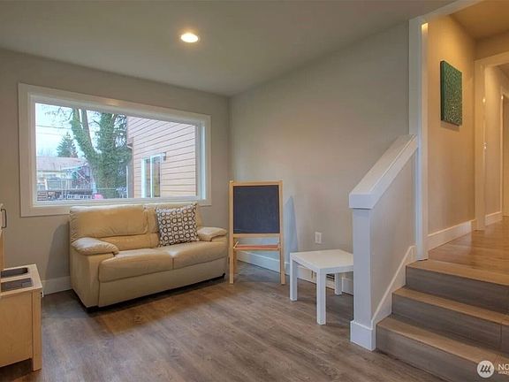 2nd image of 4238 S 164th Street