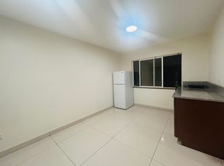 945 20th Ave #A, Honolulu, HI 96816