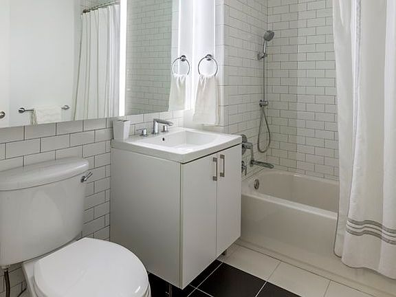 4th image of 70 Pine St APT 829
