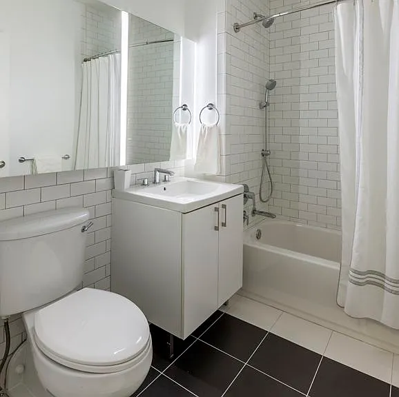 70 Pine St #829 — Photo 4