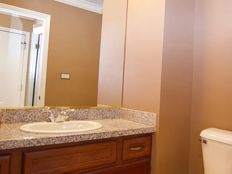 253 W Golfview Ter — Photo 11