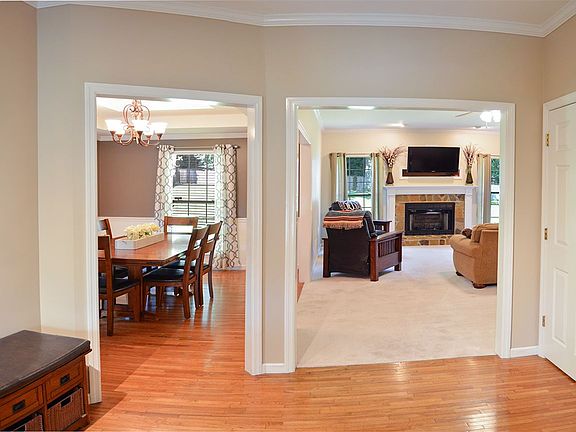 4th image of 218 Mill Creek Trl NE