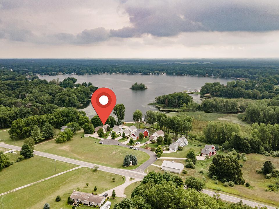 13484 Cottage View Ct, Gowen, MI 49326 Zillow