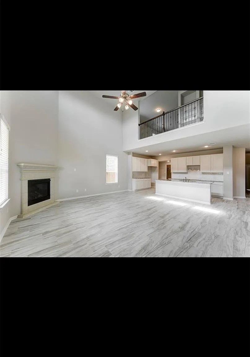4 bed, 2.5 bath, 3179 sqft, $3,100 — Photo 4