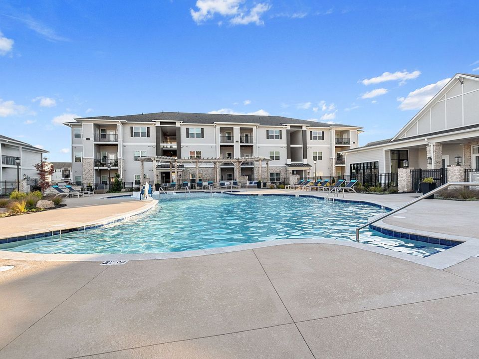 1st image of 900 Graces Reserve Cir #67560f9f4