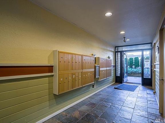 5th image of 9512 1st Ave NE #2B1B