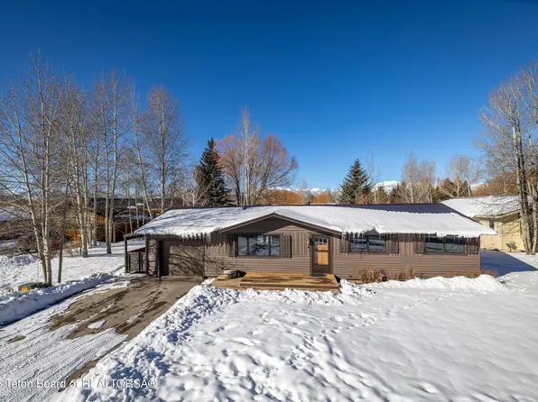1215 W Hereford Dr, Jackson, WY 83001