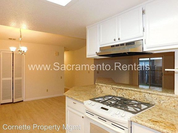 4th image of 606 Carpenter Way
