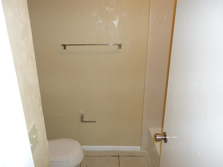 2147 SW 39th Way — Photo 8