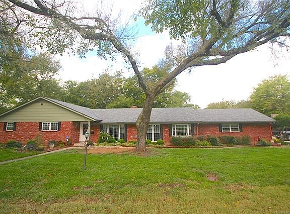 2608 Oakdale Drive: Remodeled throughout incl. Open Kitchen, 2.5 baths,  on 1 story,  4 bed w/ great schools! Extra LV space can double as  dual offices, exercise, entertaining guests, home schooling.
