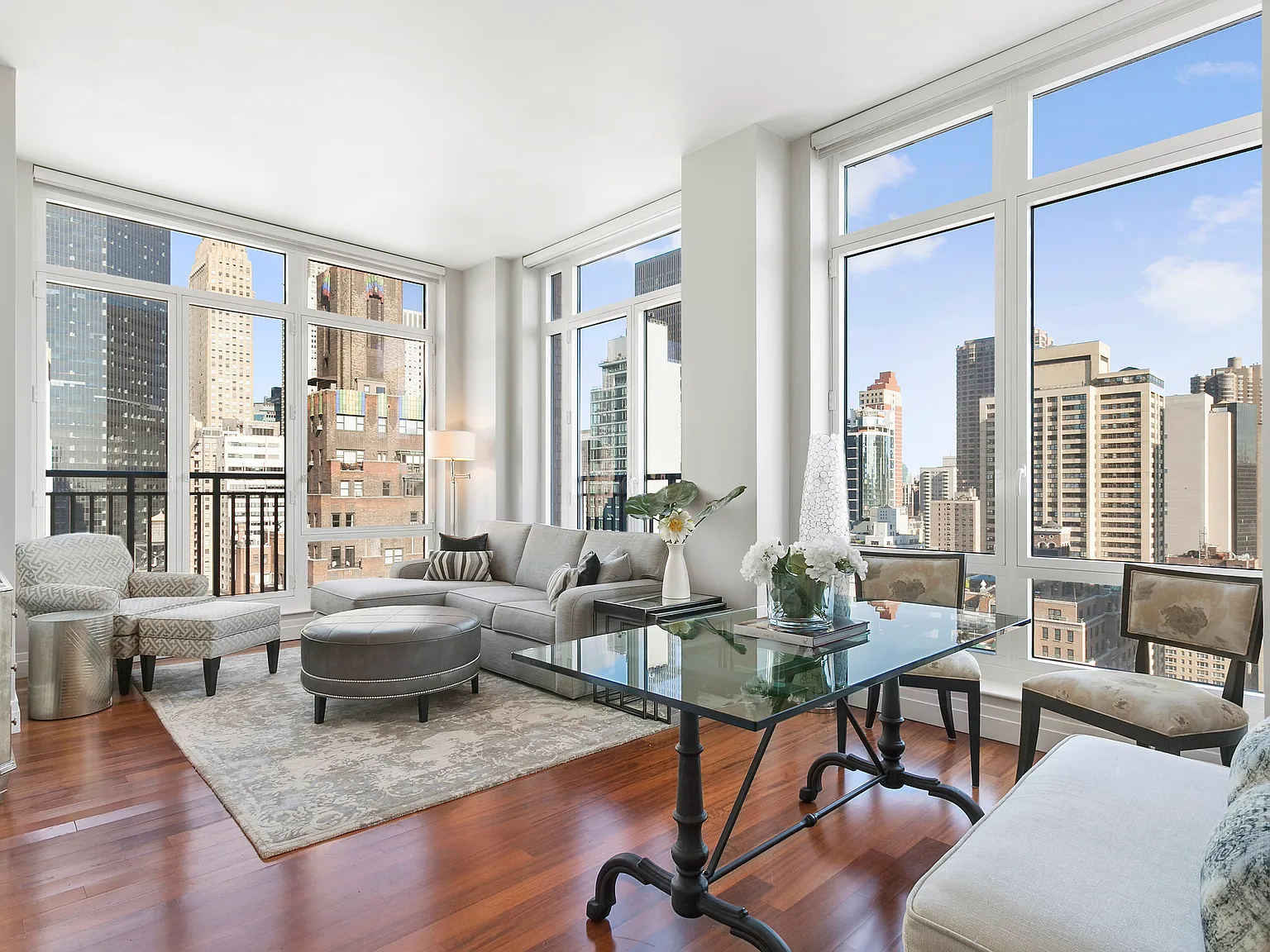 45 Park Avenue — Photo 1
