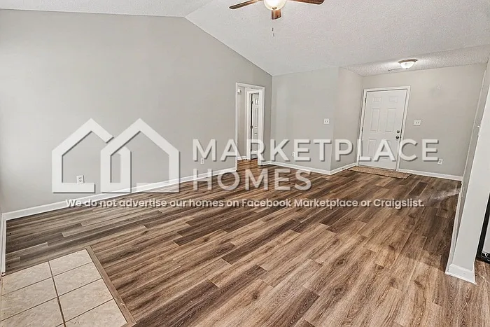 225 Falcon Ridge Dr — Photo 2