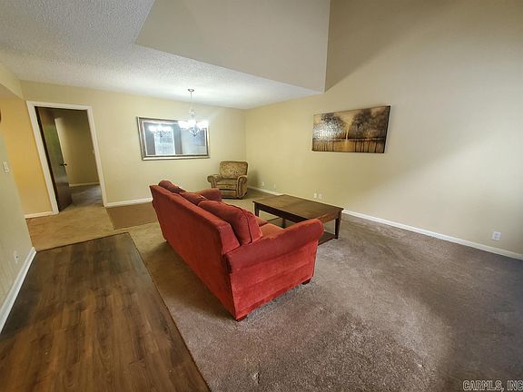 2nd image of 9 Vaqueria Ln