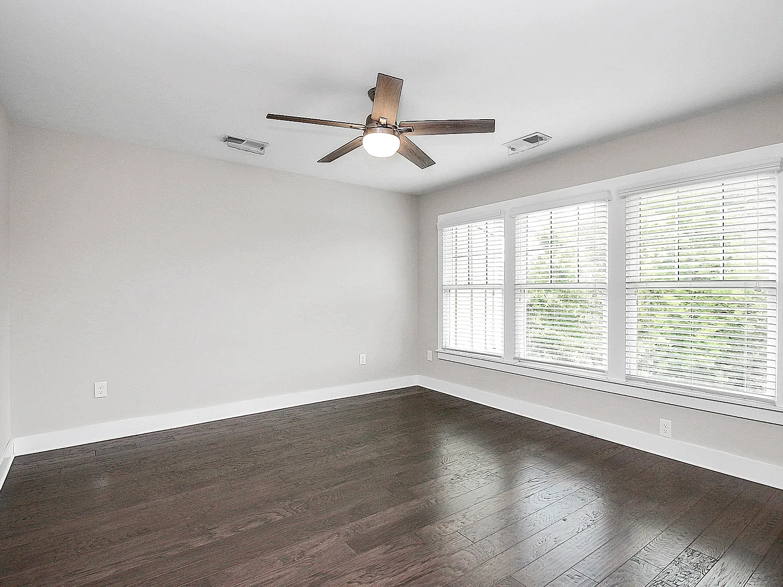 1420 West 4th Street - 1 — Photo 4