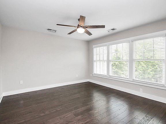 4th image of 1420 W 4th St #1