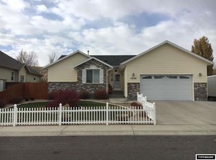 1710 New Mexico St, Green River, WY 82935