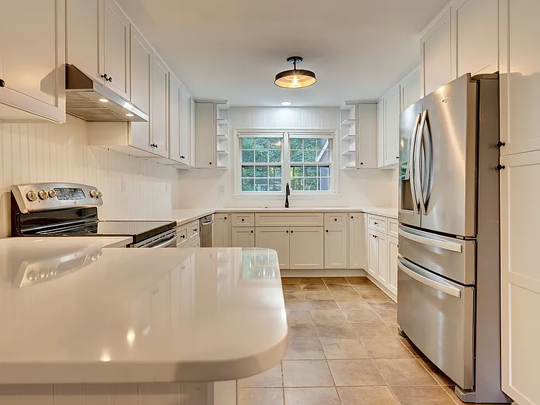 114 Richards Rd — Photo 13