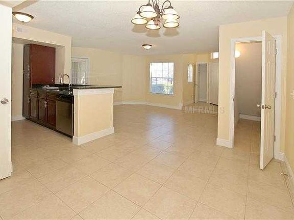 5th image of 425 Fountainhead Cir Unit 106