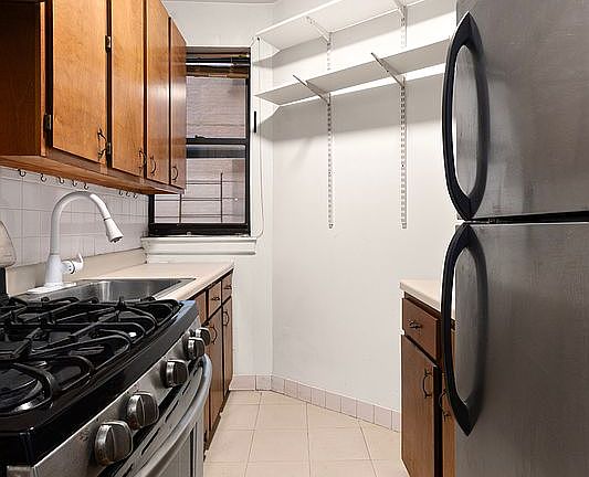 4th image of 524 W 152nd St APT 10
