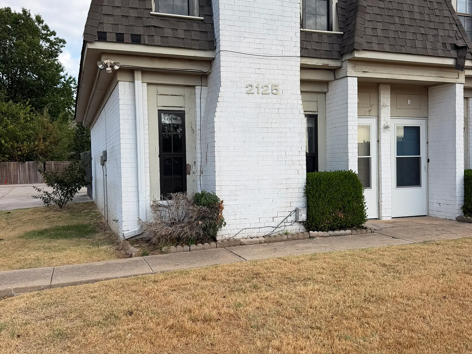 2 bed, 1.5 bath, 1088 sqft, $975 — Photo 1