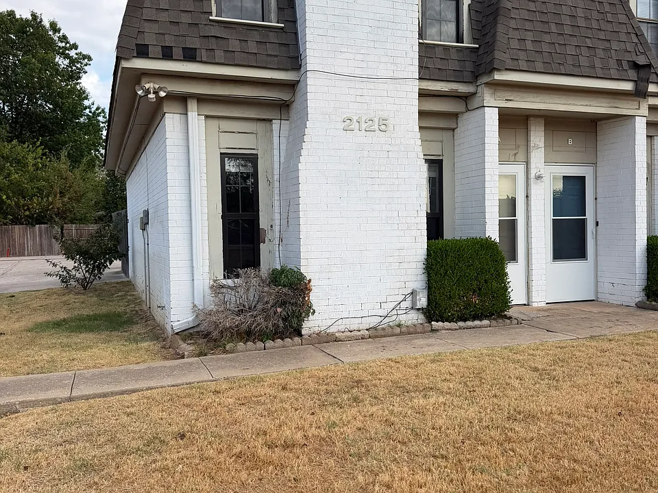 2125 Beaumont Dr #A