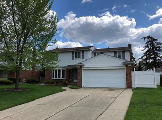 17351 Madison St, Southfield, MI 48076