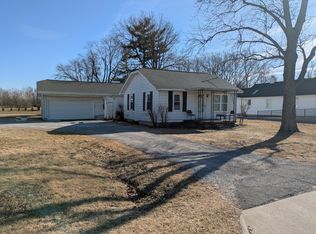 2406 Roosevelt Rd, Valparaiso, IN 46383