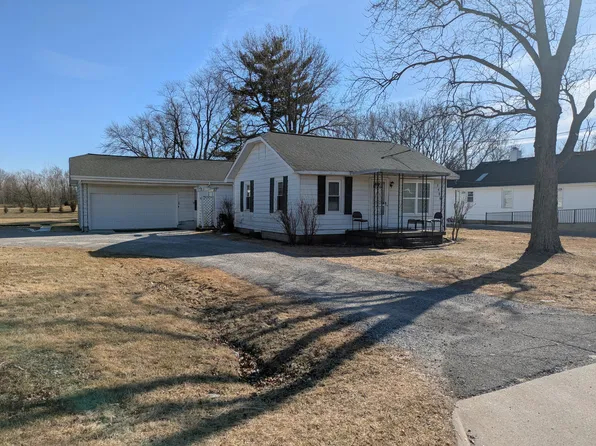 2406 Roosevelt Rd, Valparaiso, IN 46383