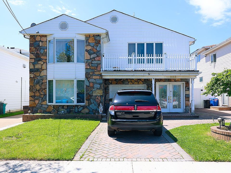 1st image of 223 Hillman Ave