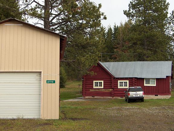 Barn, driveway view
