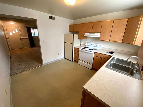 3rd image of 817 Mary Anne Dr #821